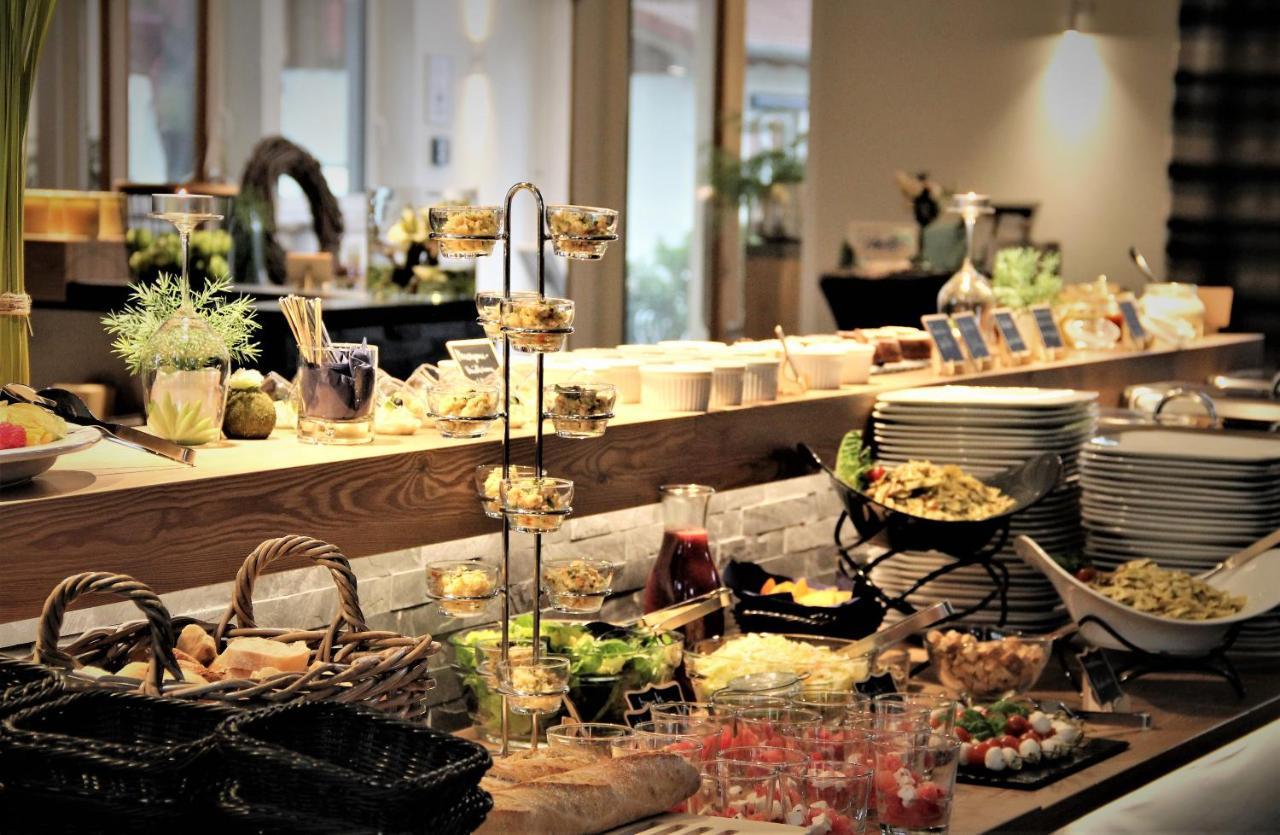 Art & Galerie Hotel Lenz Plauer See Fuenfseen エクステリア 写真